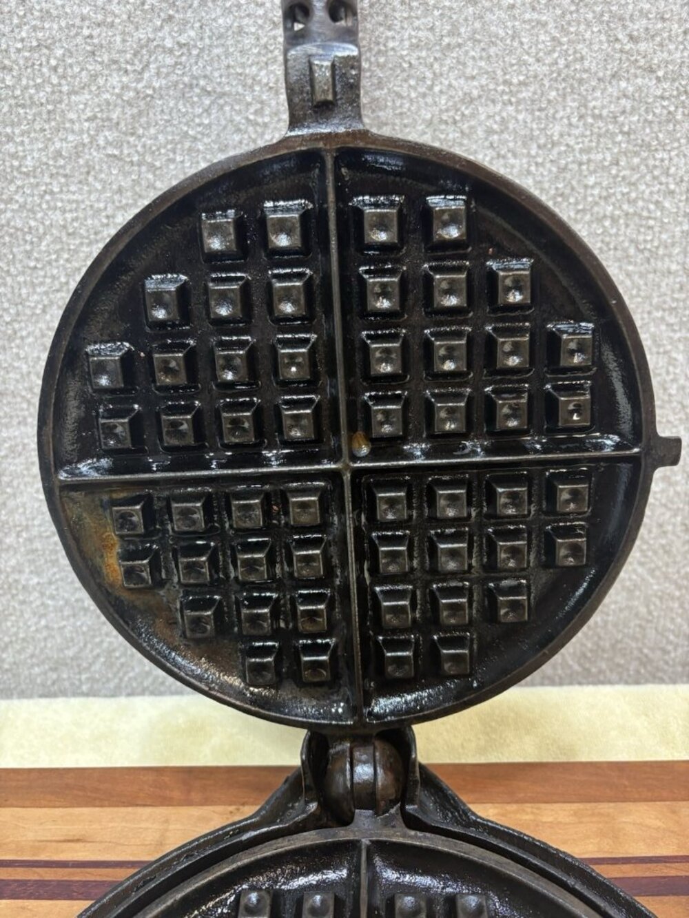 Vtg Griswold No.8 Waffle Maker Cast Iron 1908 Co American Low Base 975,976,977 - Picture 8 of 15